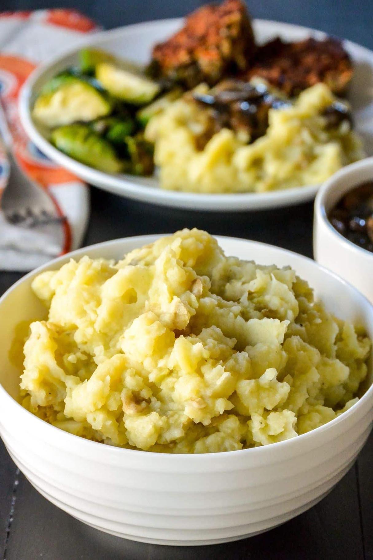 Ultra Creamy and Ridiculously Easy Instant Pot Vegan Mashed Potatoes