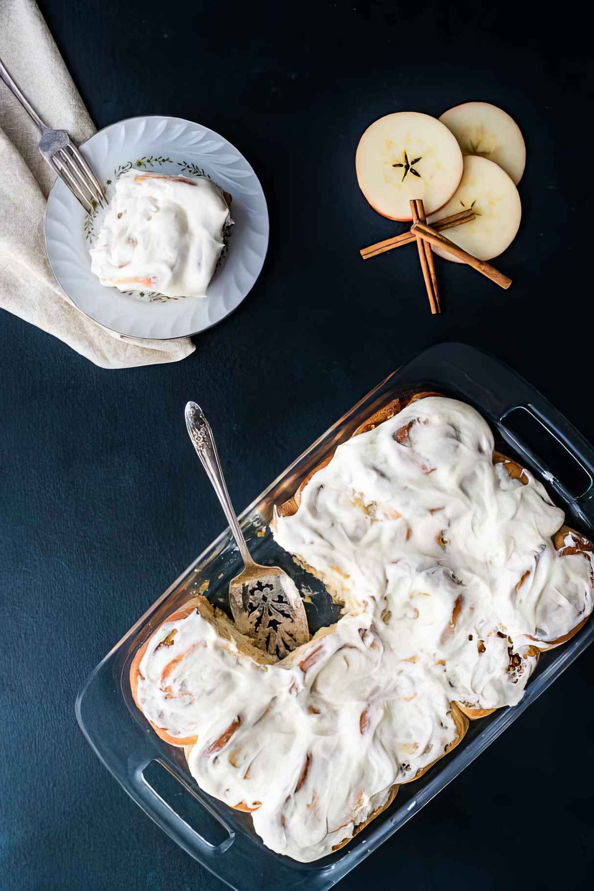 Apple cinnamon rolls