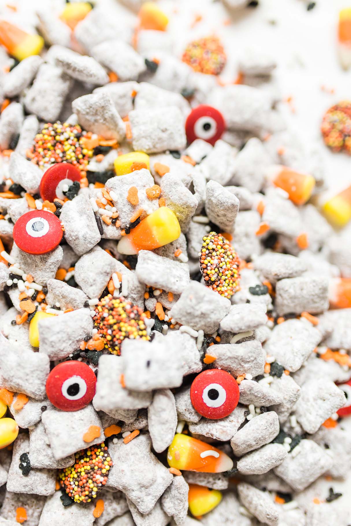 Halloween "Puppy Chow" Muddy Buddies