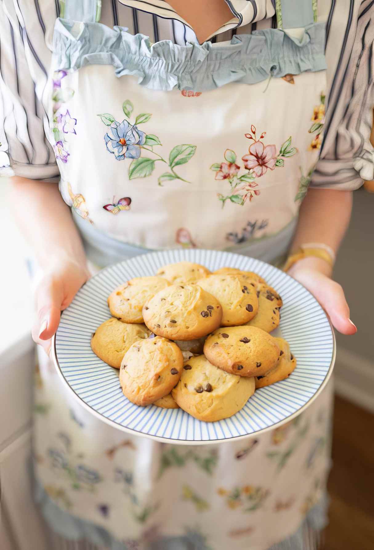 Try My Favorite Paleo Chocolate Chip Cookies!