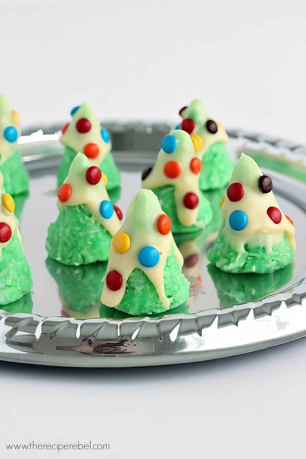 Christmas Tree No-Bake Cookie Recipe