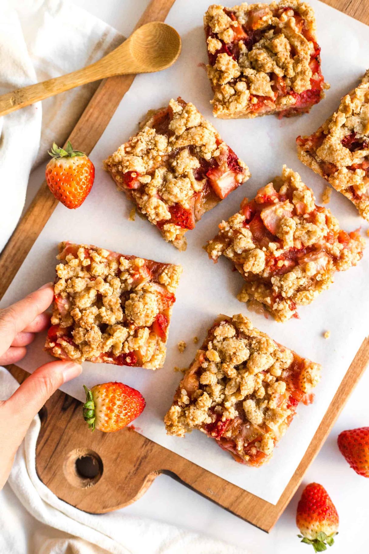 Strawberry Oatmeal Crumble Bars