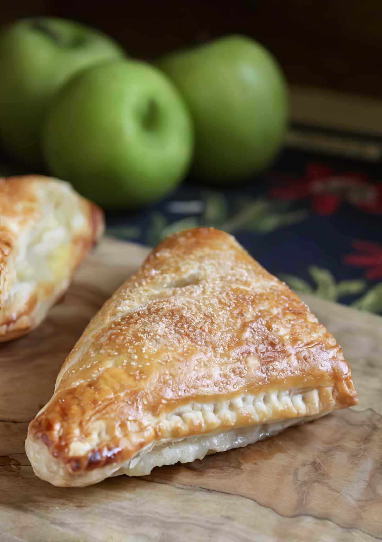Apple Turnover Recipe (with Puff Pastry)