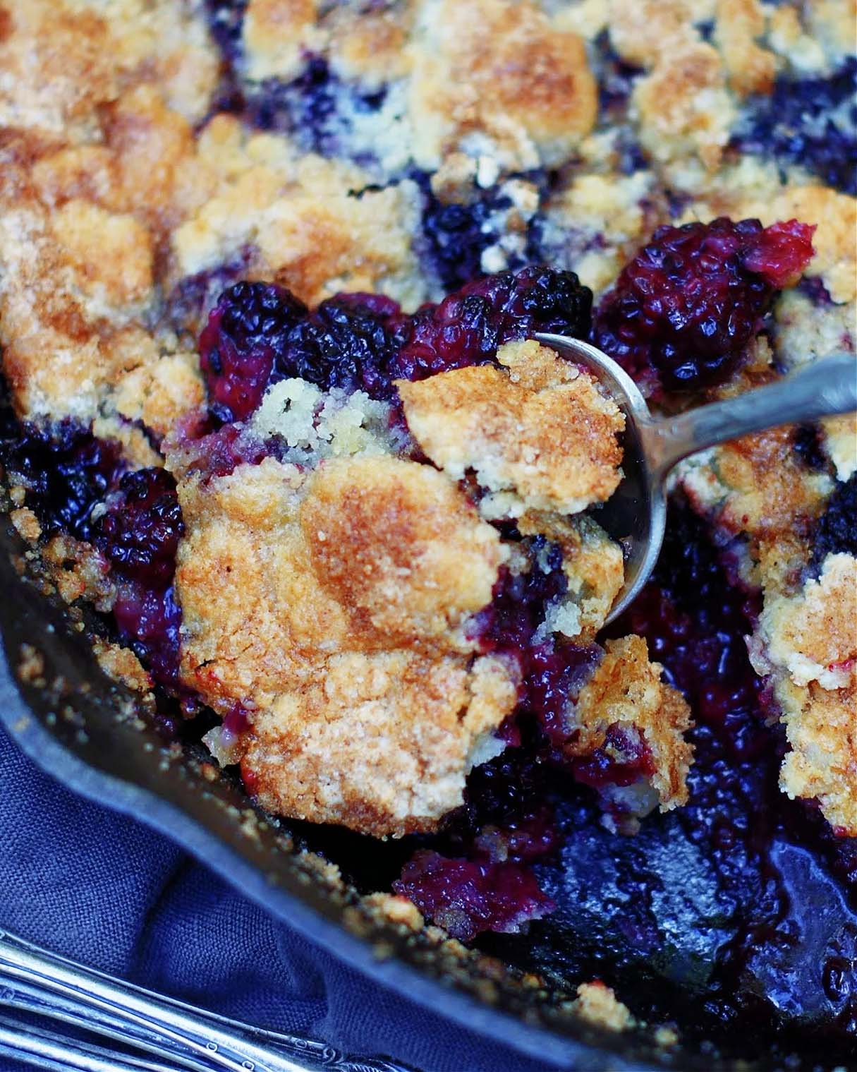 Easy Skillet Blackberry Cobbler