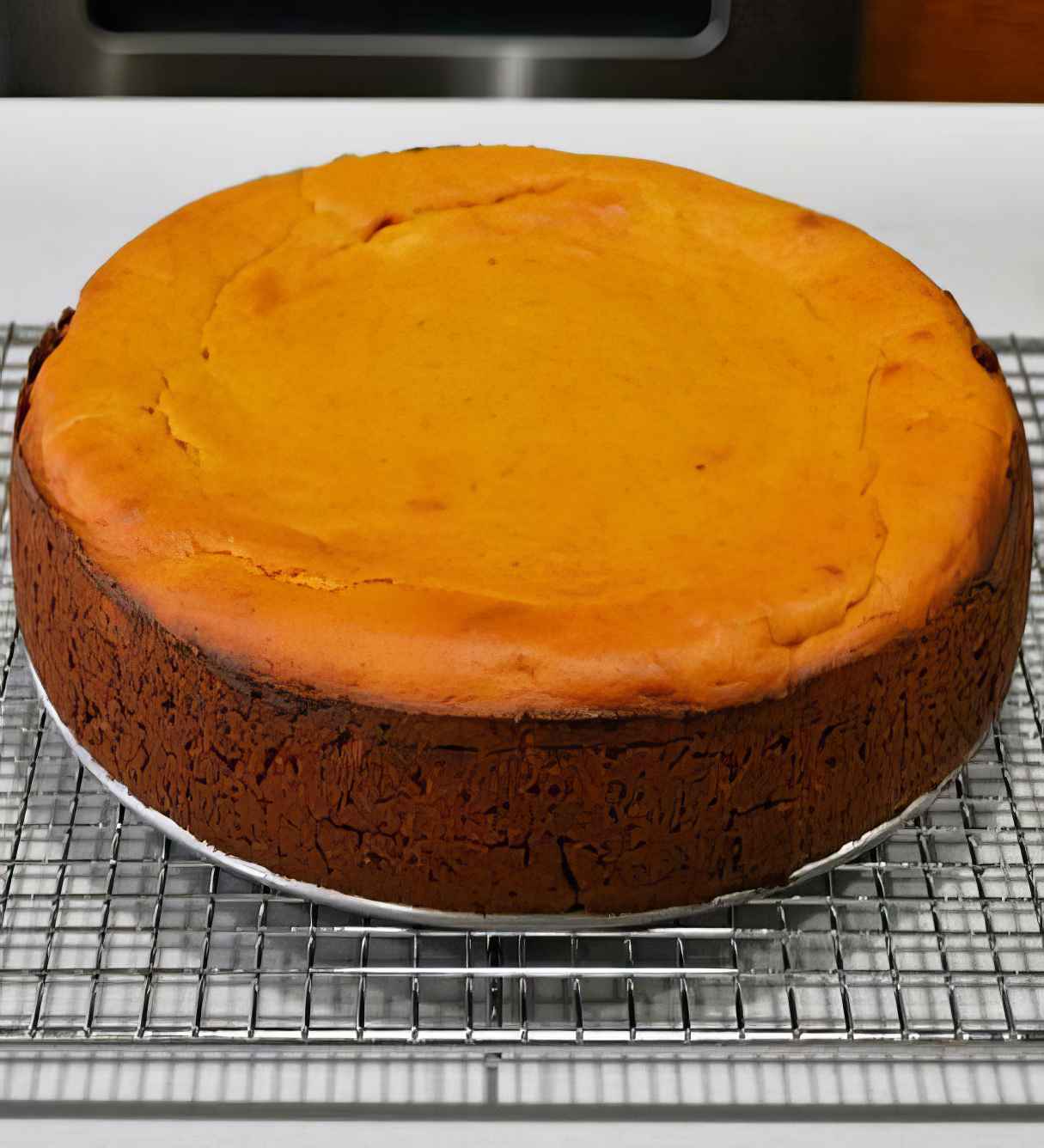 Keto-Approved Layered Pumpkin Cheesecake with a Cookie Crust