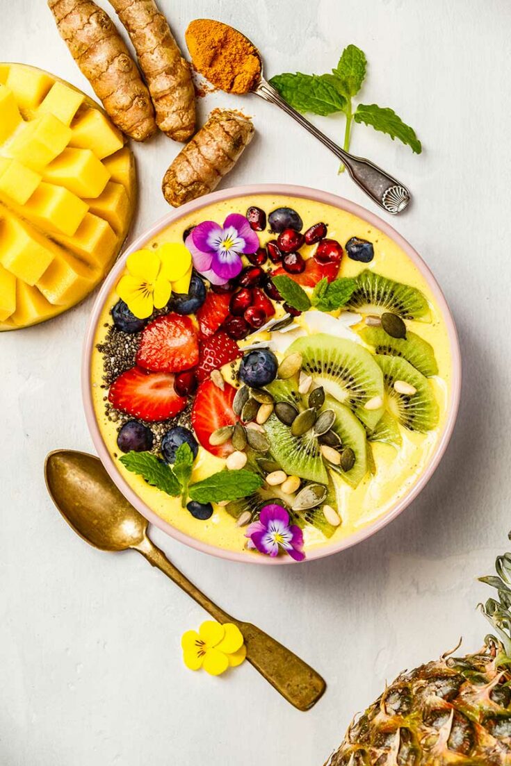 20 BEST Smoothie Bowl Recipes