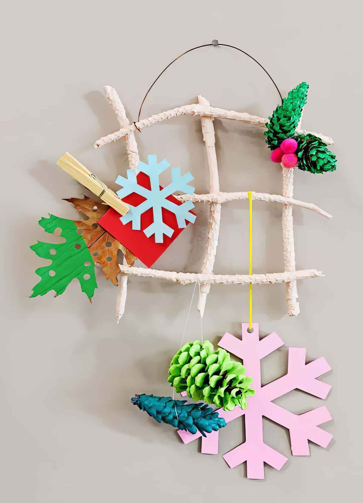 A Pinecone and Twig Holiday Card Display