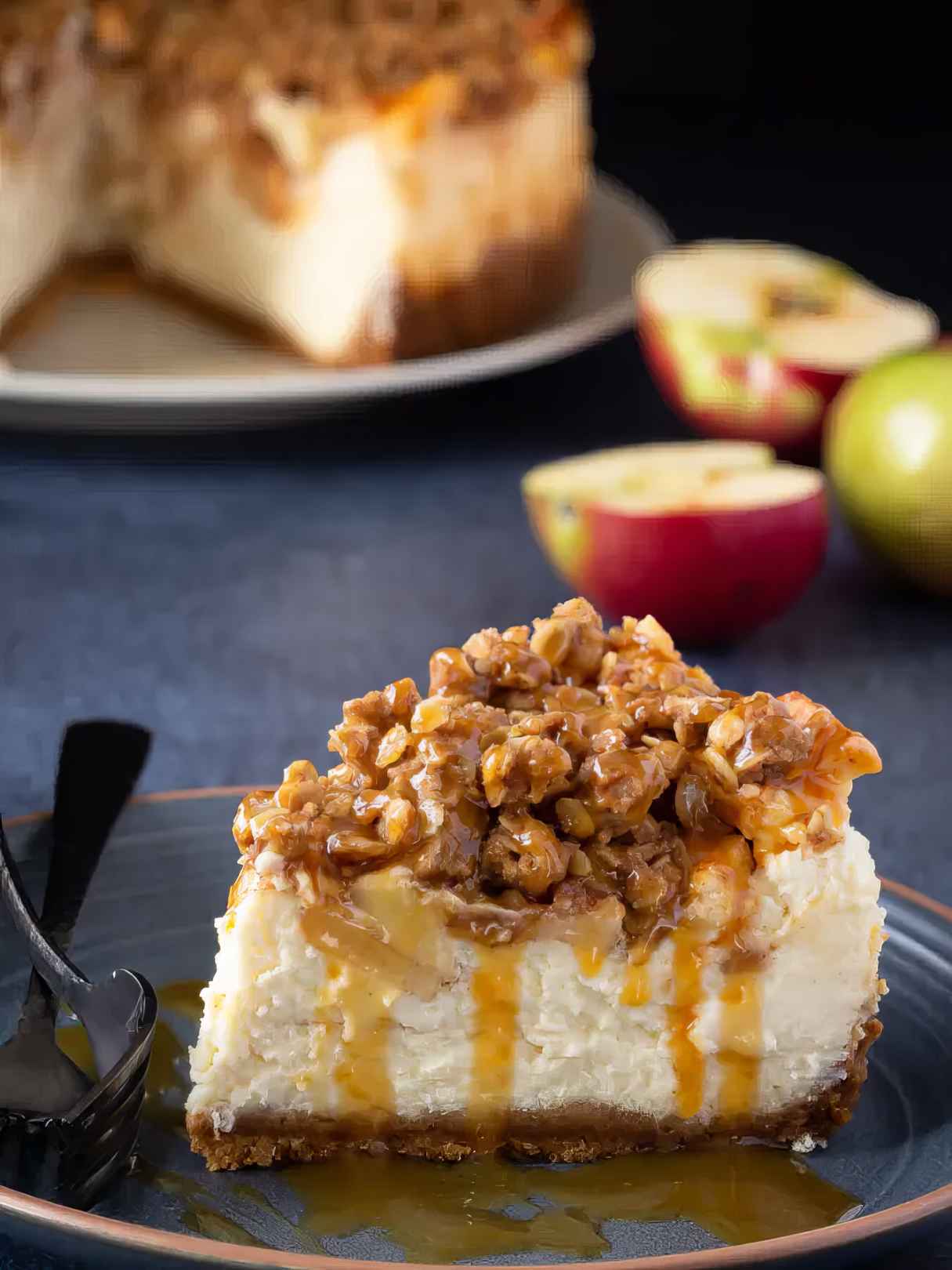 Apple Crisp Cheesecake