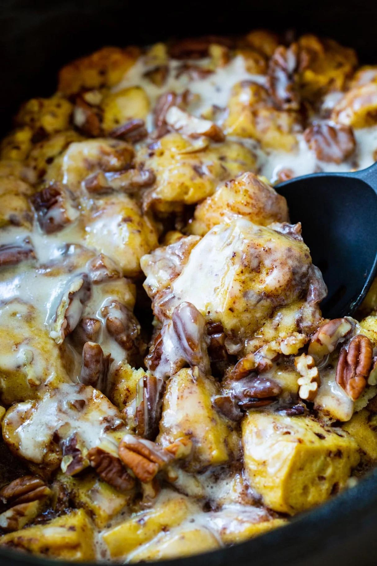Crockpot Cinnamon Roll Casserole