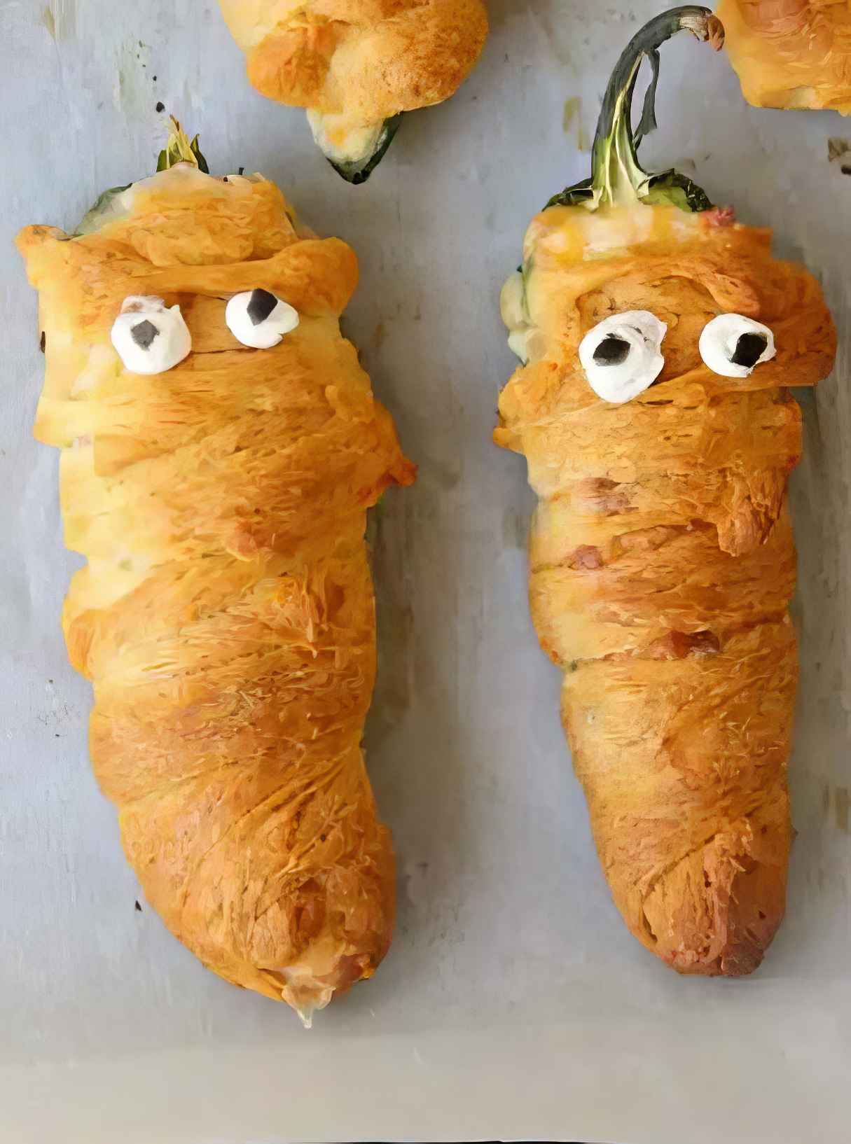 Easy Mummy Jalapeño Poppers