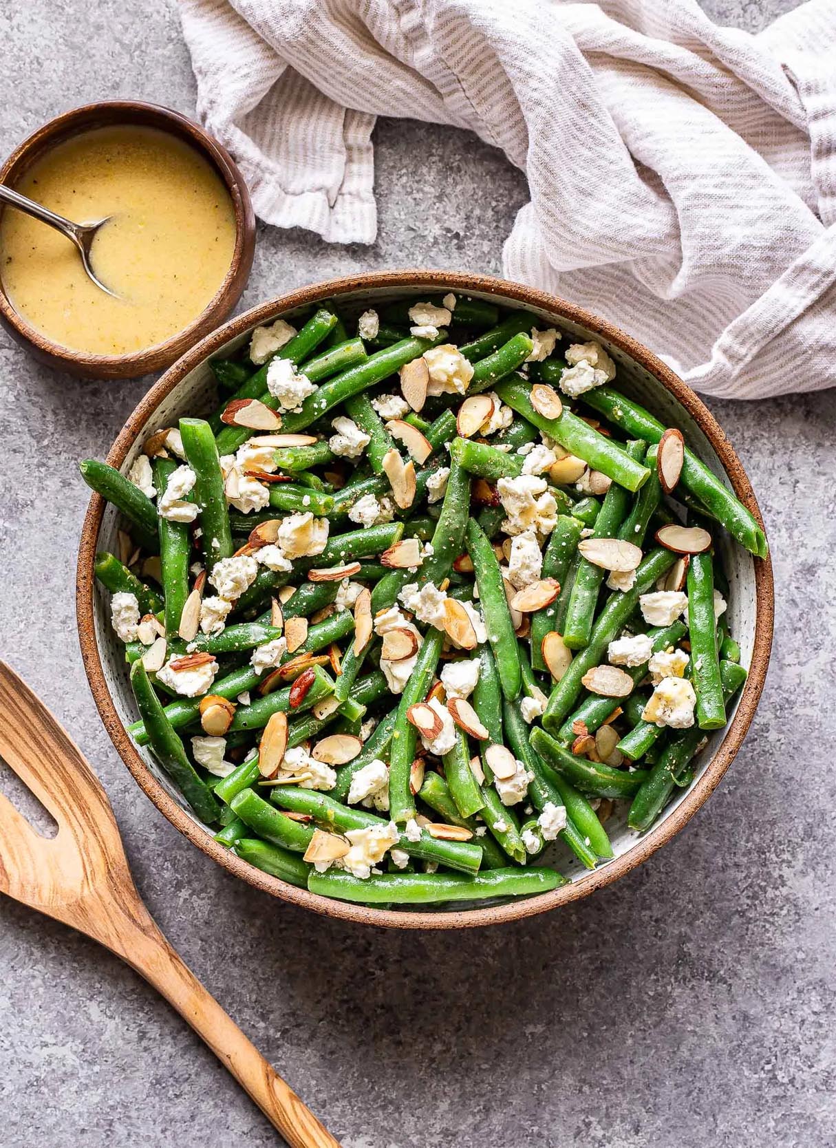 Yummy and Healthy Green Beans with Warm Pistachio Vinaigrette