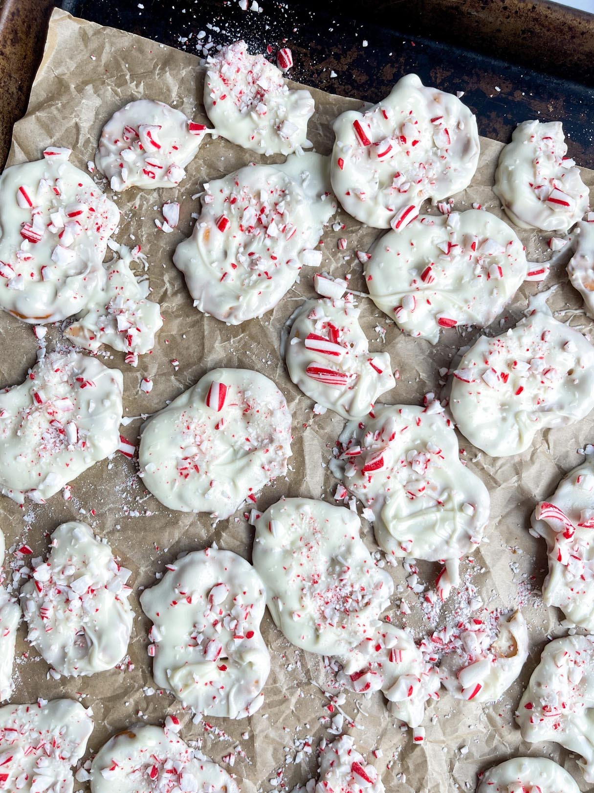 3-Ingredient White Chocolate Peppermint Pretzels