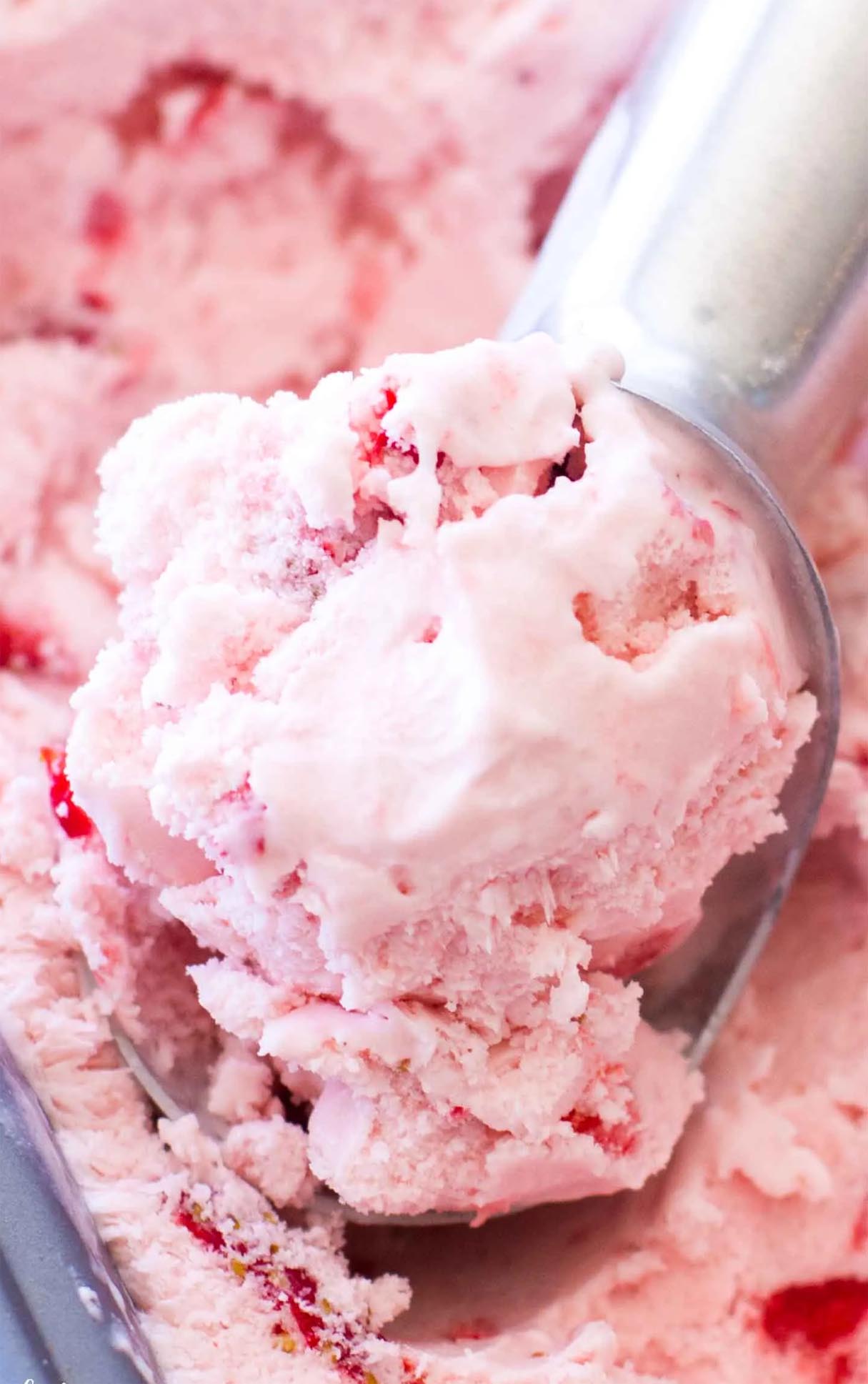 Homemade Strawberry Ice Cream