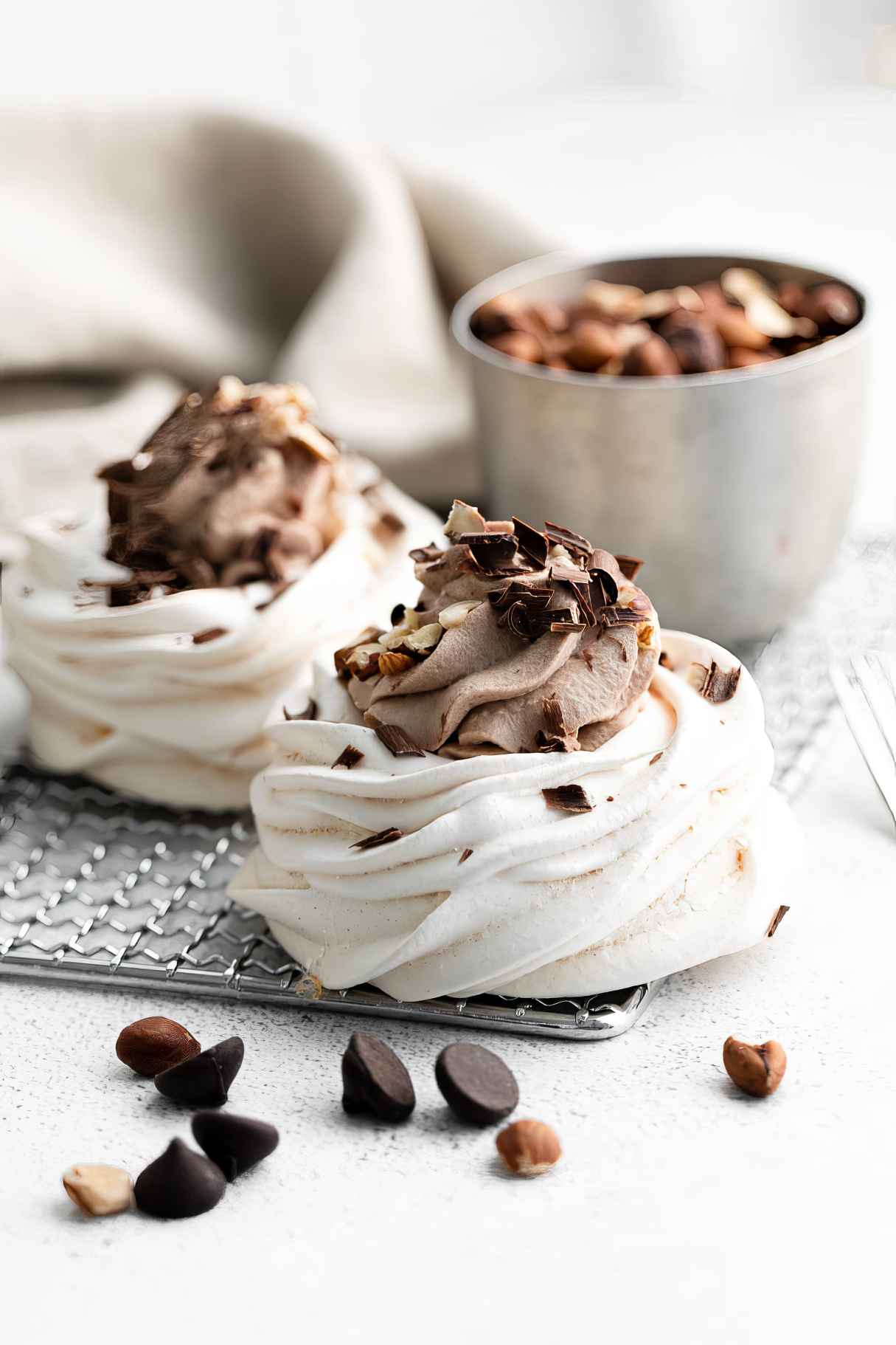 Mini-Pavlova with Nutella Whipped Cream