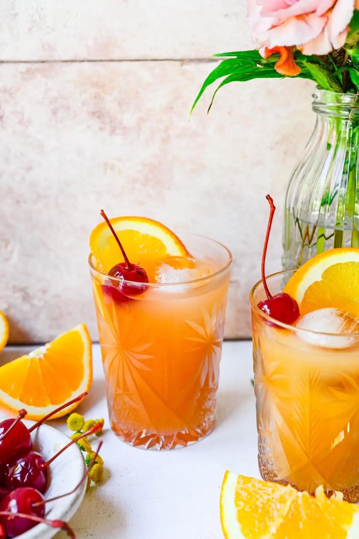 Disaronno Amaretto Sour - A Great Cocktail to Impress Guests