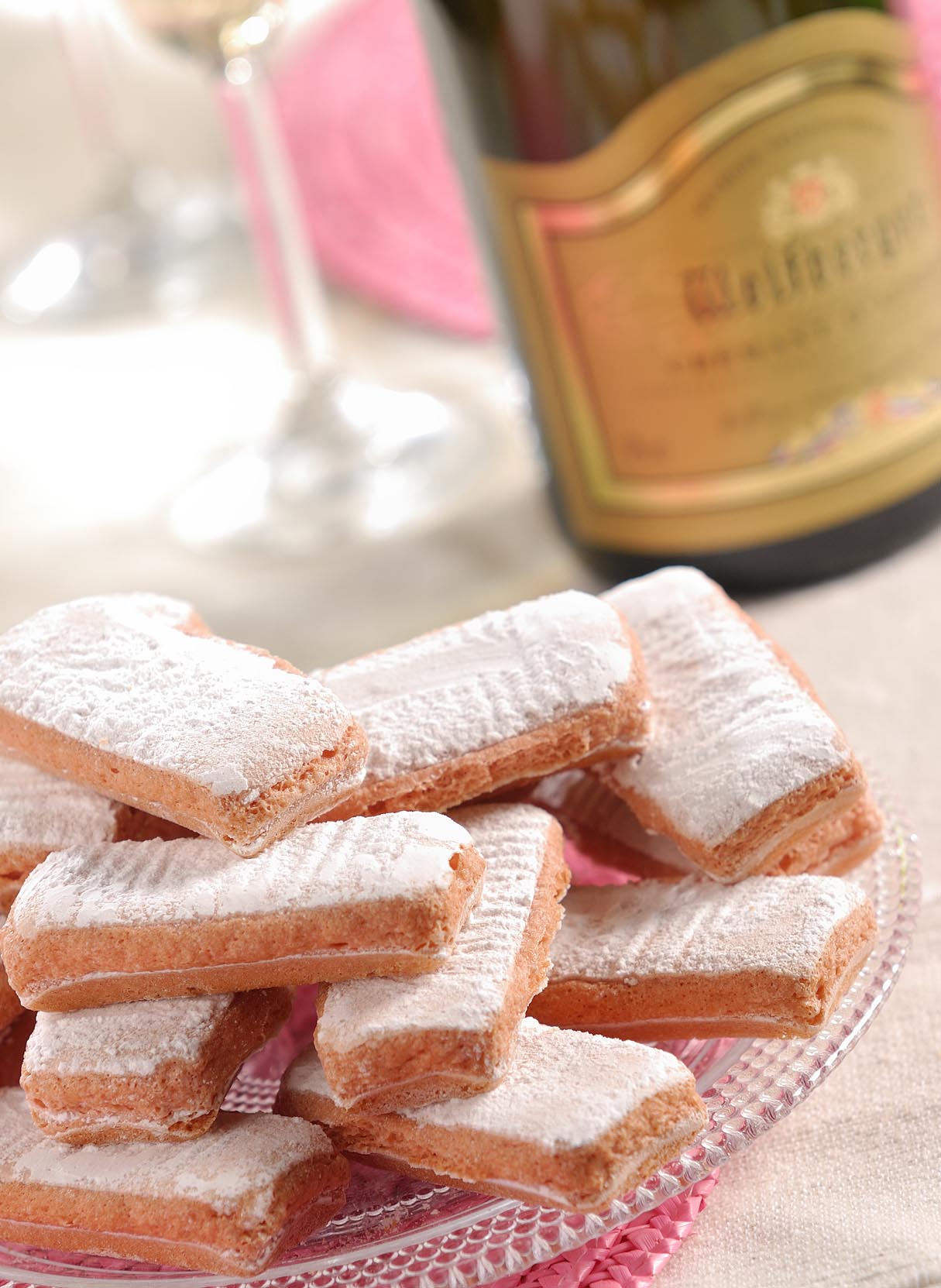 Crunchy Biscuit Rose de Reims