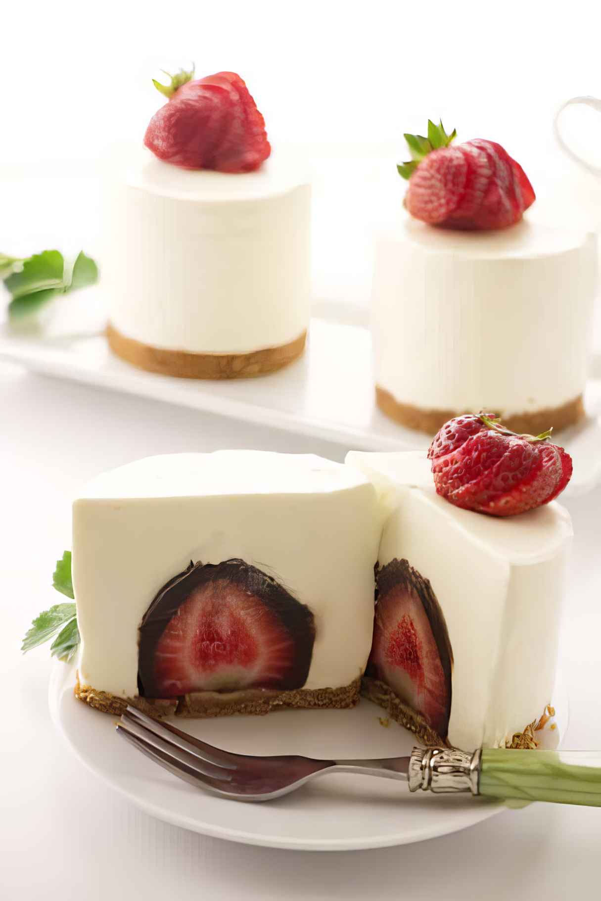 No-Bake Cheesecake with a Surprise Inside