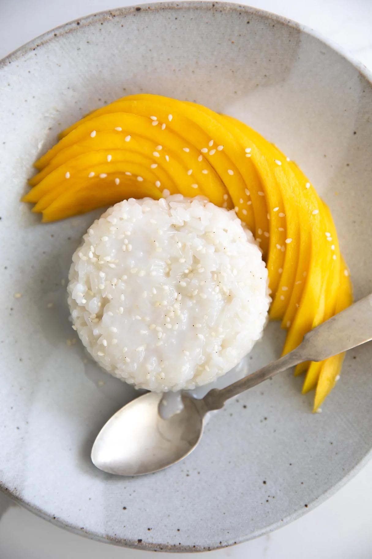 Khao Niaow Ma Muang - Thai Mango Sticky Rice
