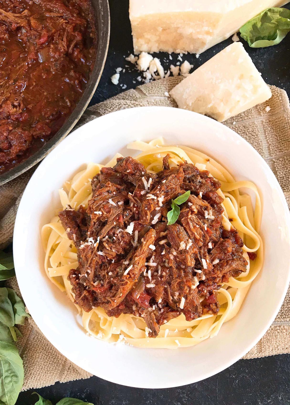 Slow Cooker Italian Shredded Beef Ragu Sauce